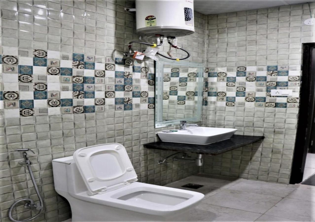 Hotel Blue Pine Haridwar Luaran gambar