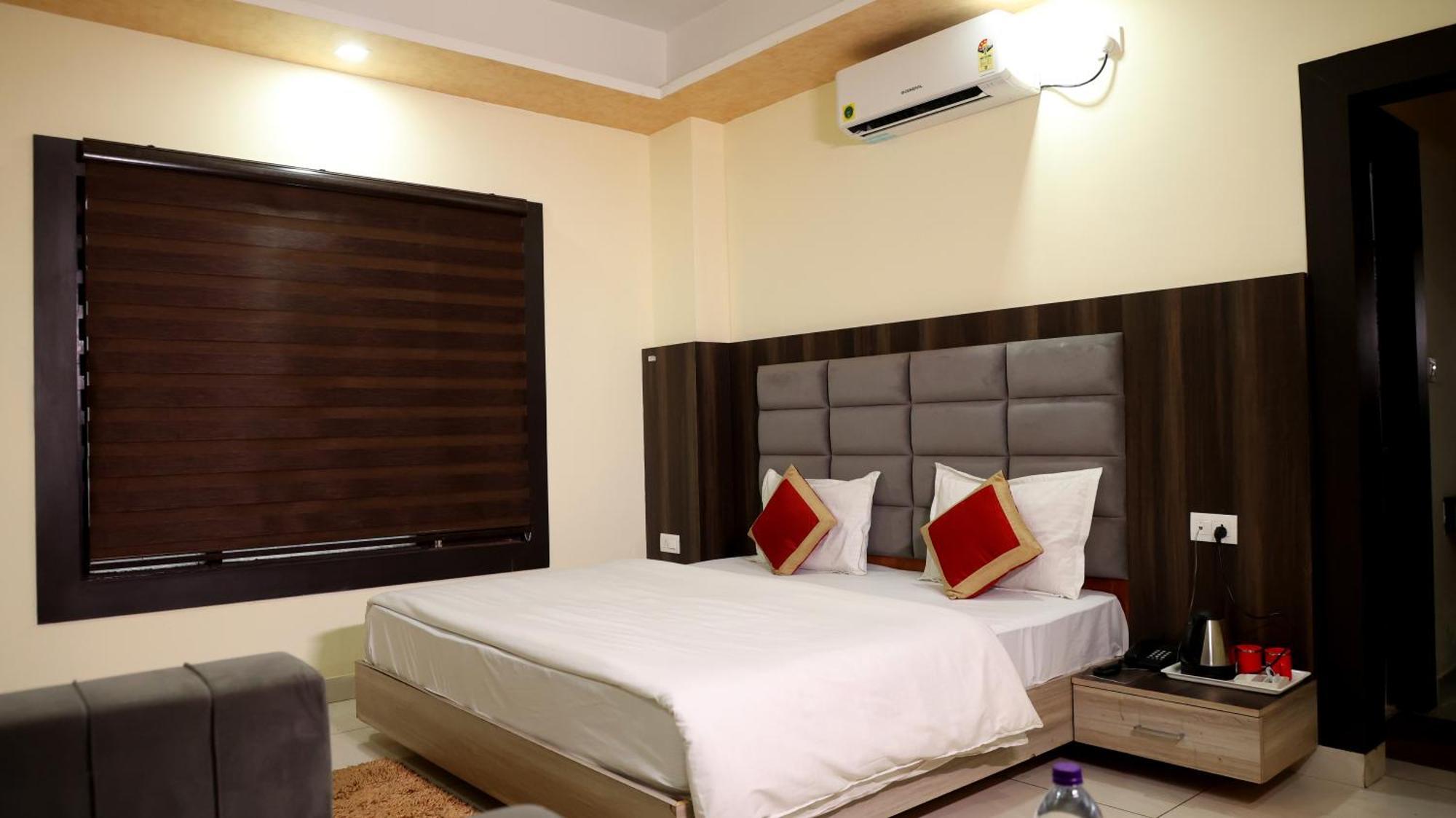 Hotel Blue Pine Haridwar Luaran gambar