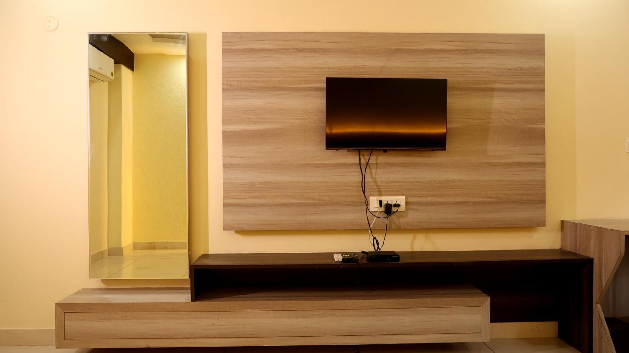Hotel Blue Pine Haridwar Luaran gambar