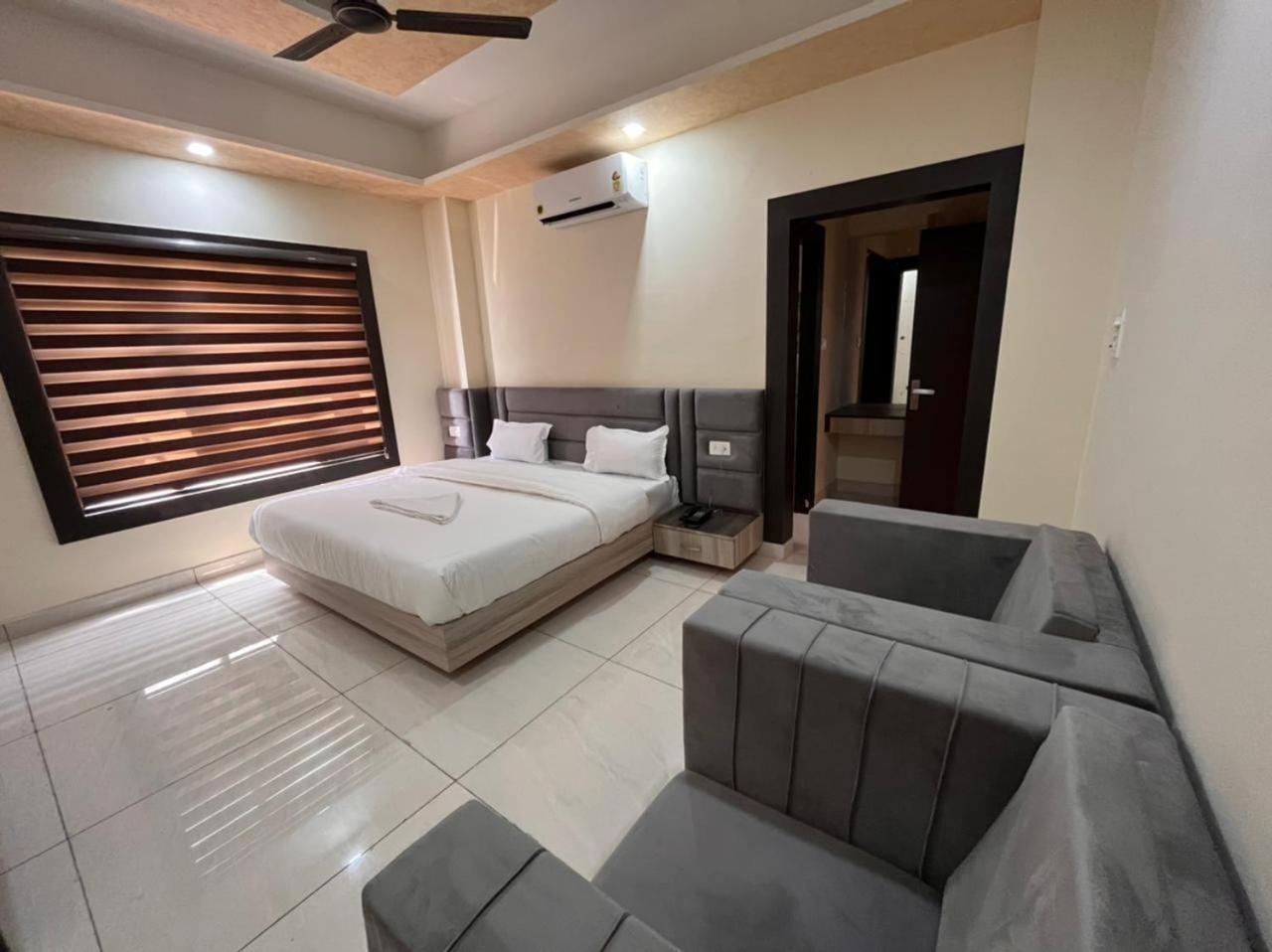 Hotel Blue Pine Haridwar Luaran gambar